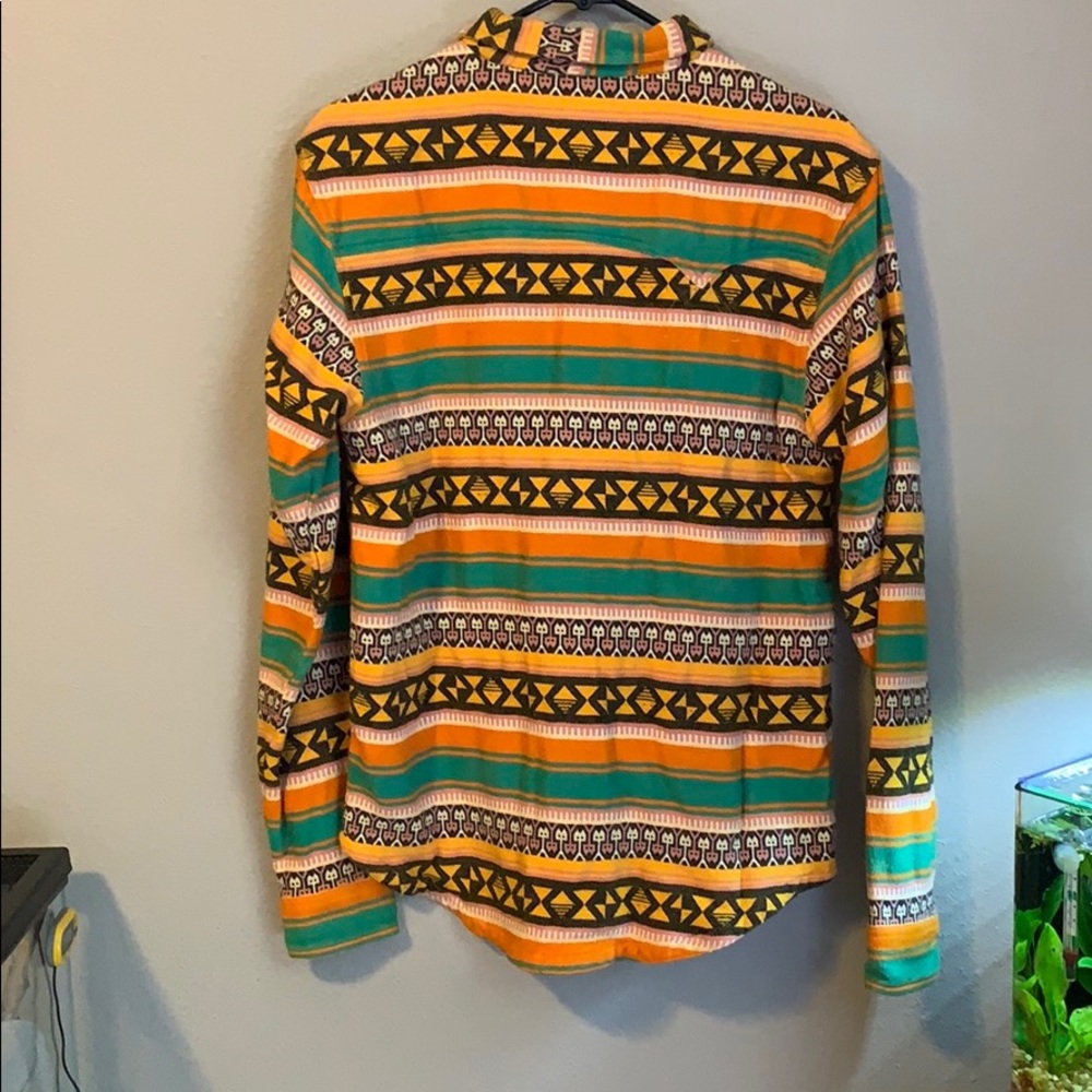 Men’s flannel button down - Picture 5 of 5